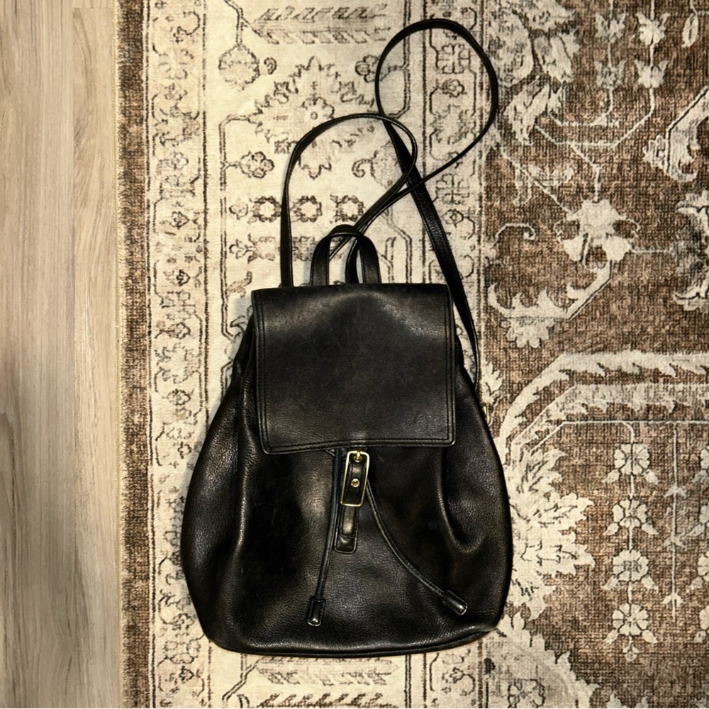 Coach VTG 9827  Black and Brown Leather Back pack